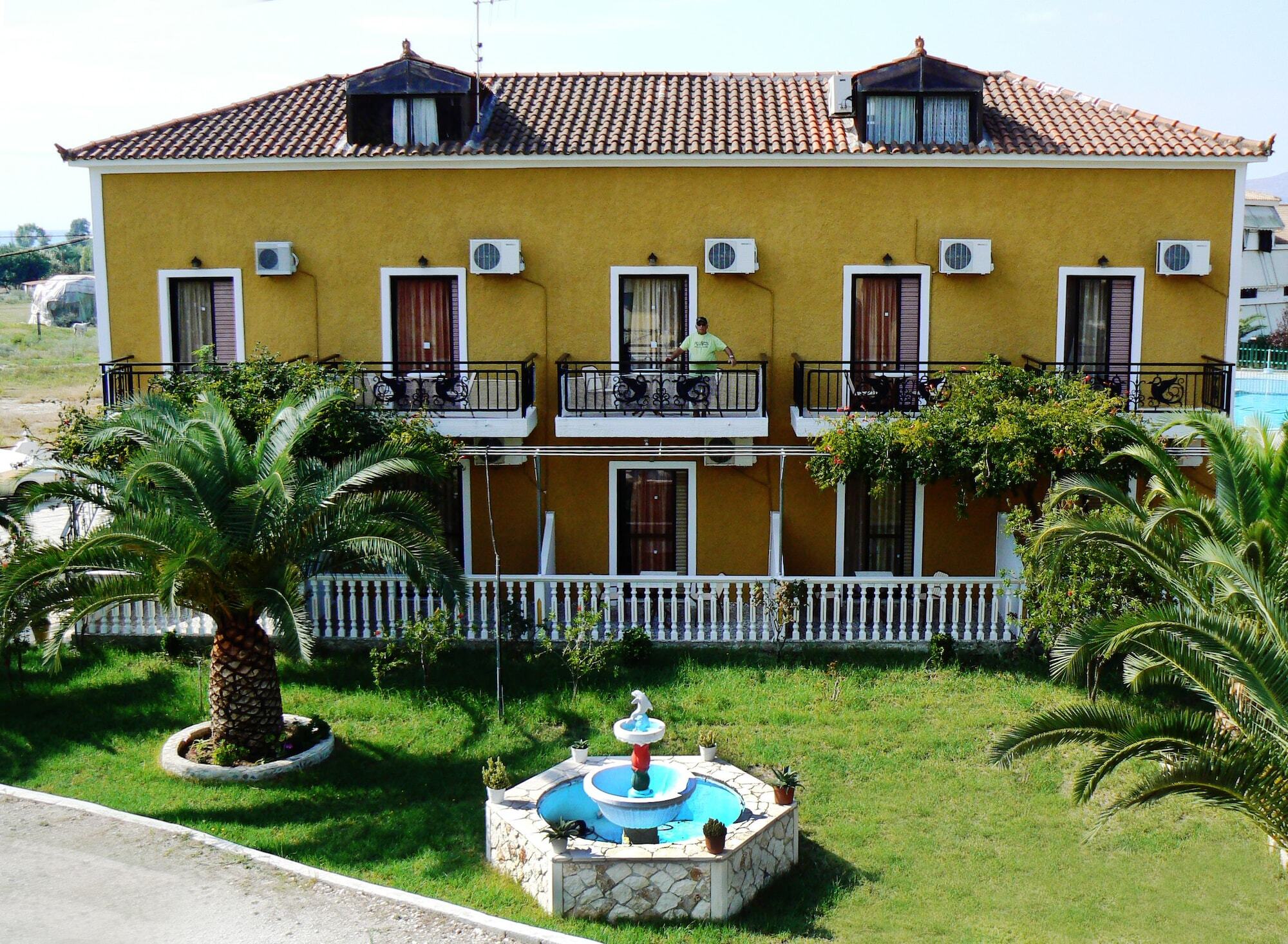Plubis Studios Kalamákion Extérieur photo